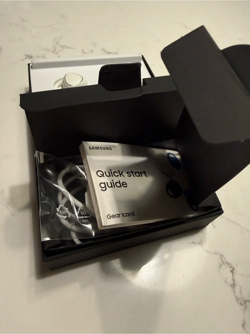 Samsung Gear IconX True Wireless Earbuds in White
